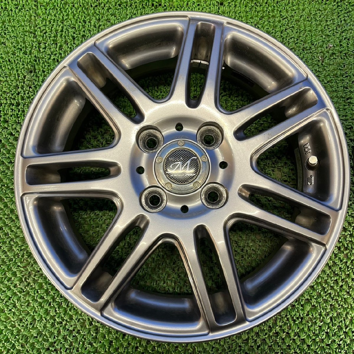 MILUA 16インチ 6.5J +53 114.3 5穴/MEDALLION 205/60R16 2022年製 4本