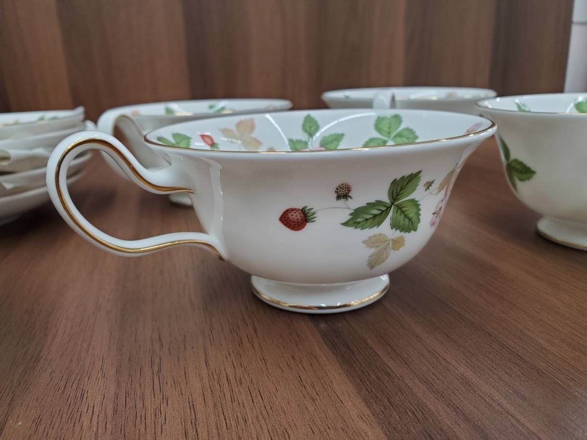 ☆WEDGWOOD ワイルドストロベリー ティーカップ＆ソーサー 5客セット