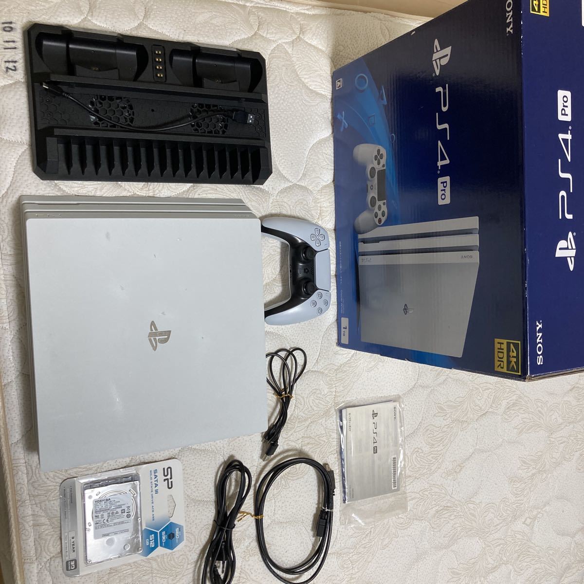 新品，定番 SONY PS4 Pro CUH-7200B 品 傷あり SSD 512GB(PS4本体)｜売買されたオークション情報、yahooの商品情報をアーカイブ公開 - オークファン PS4本体