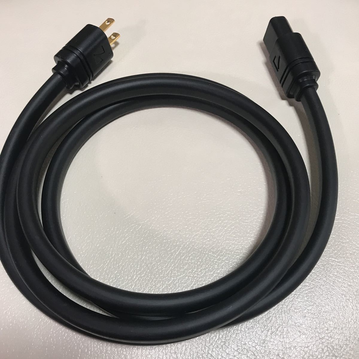 美品 LUXMAN 電源ケーブル JPA-15000 1.8m ラックスマン JPA-15000