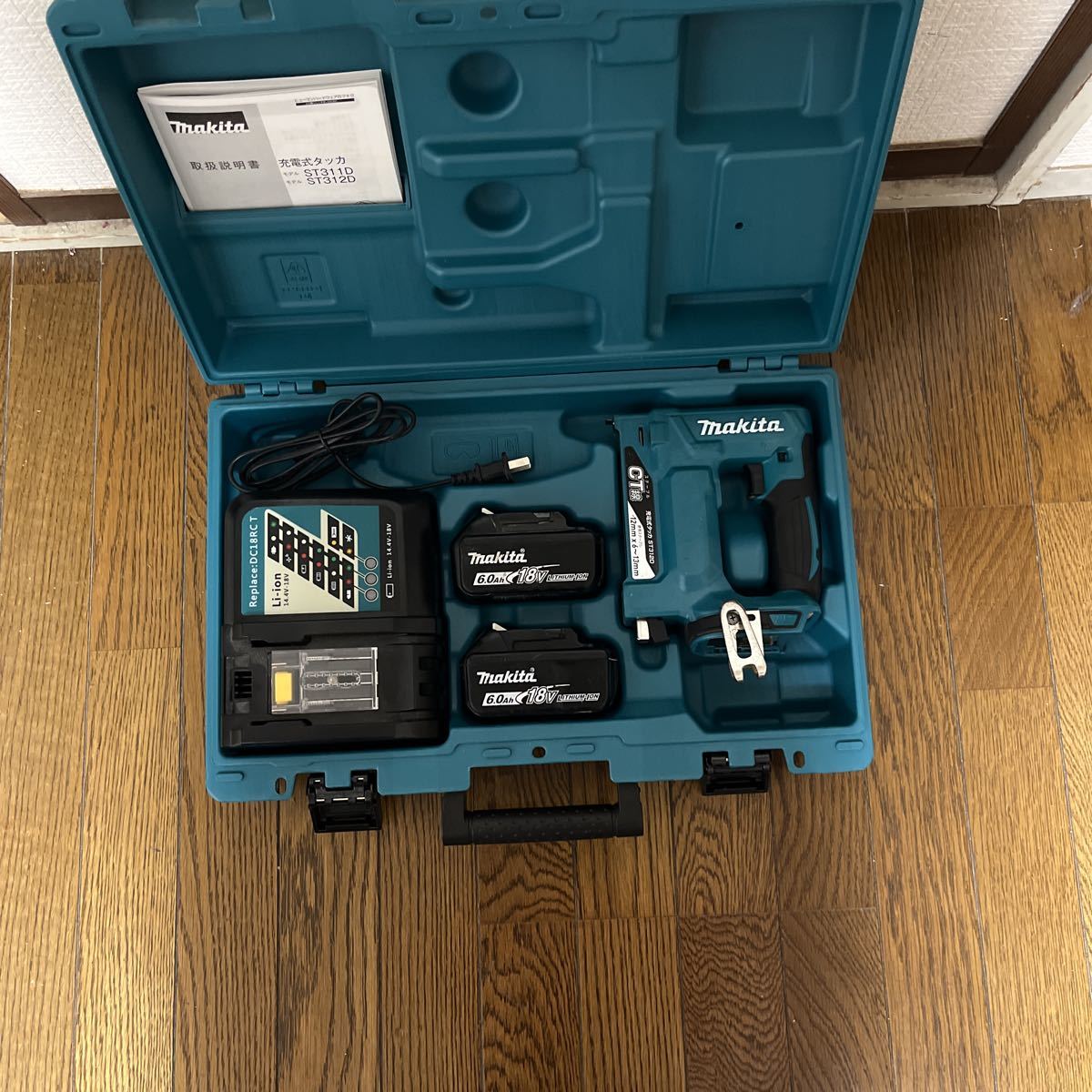 ST312D | 株式会社マキタ : マキタ(Makita) 充電式タッカ(CT線)(本体 