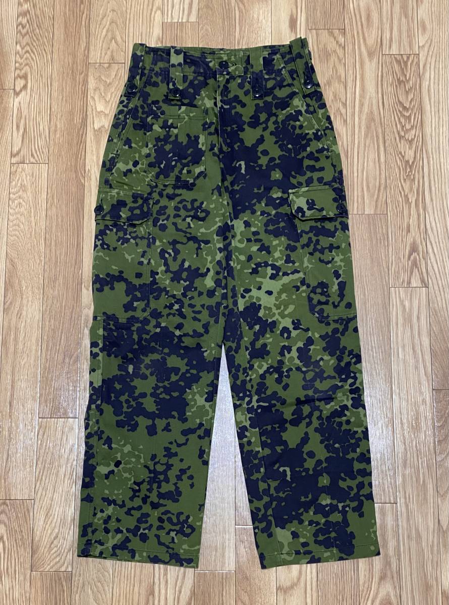 ドイツ軍民間品レアカラー デンマーク軍 M/84迷彩パンツ(Sサイズ相当) ノルウェーフィンランド