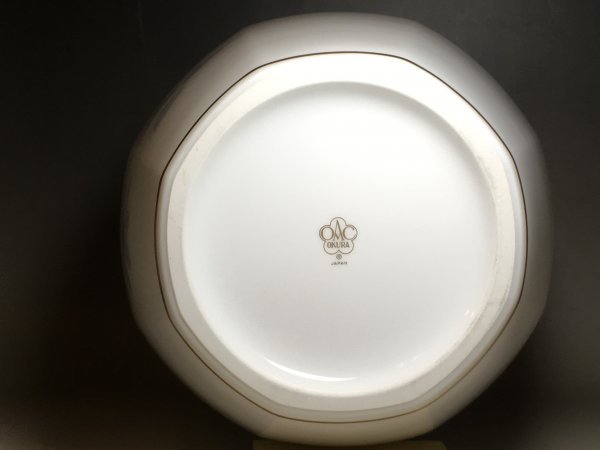 大倉陶園 花瓶 - メルカリ フラワーベース クレマチス 28cm | ブルーローズ 安い商品を通販サイトから探す 花瓶」の人気商品一覧 大倉陶園（花瓶）のフリマアイテム一覧 花瓶の通販 花器 花瓶・フラワースタンドの人気アイテム 薔薇柄