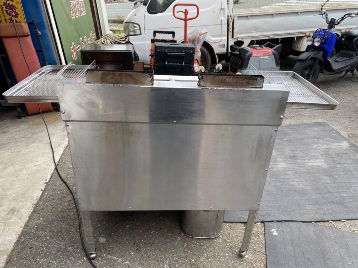 ☆北沢産業 業務用 2槽式フライヤー LPガス用 F-82C 中古品