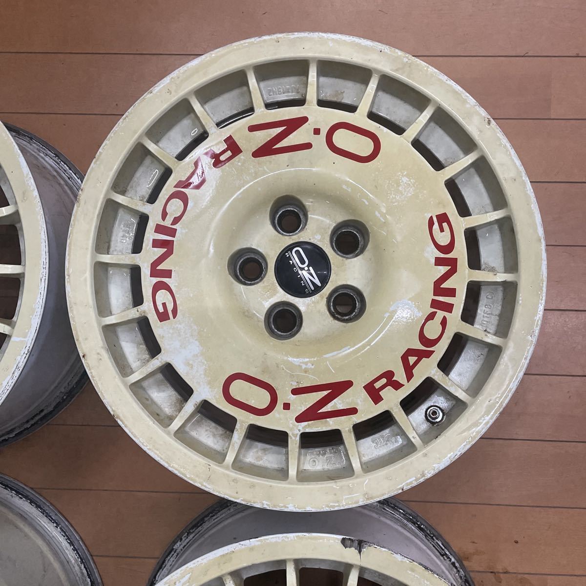 OZ 15インチ7j pcd100 4本セット OZレーシング スーパーレッジェーラ