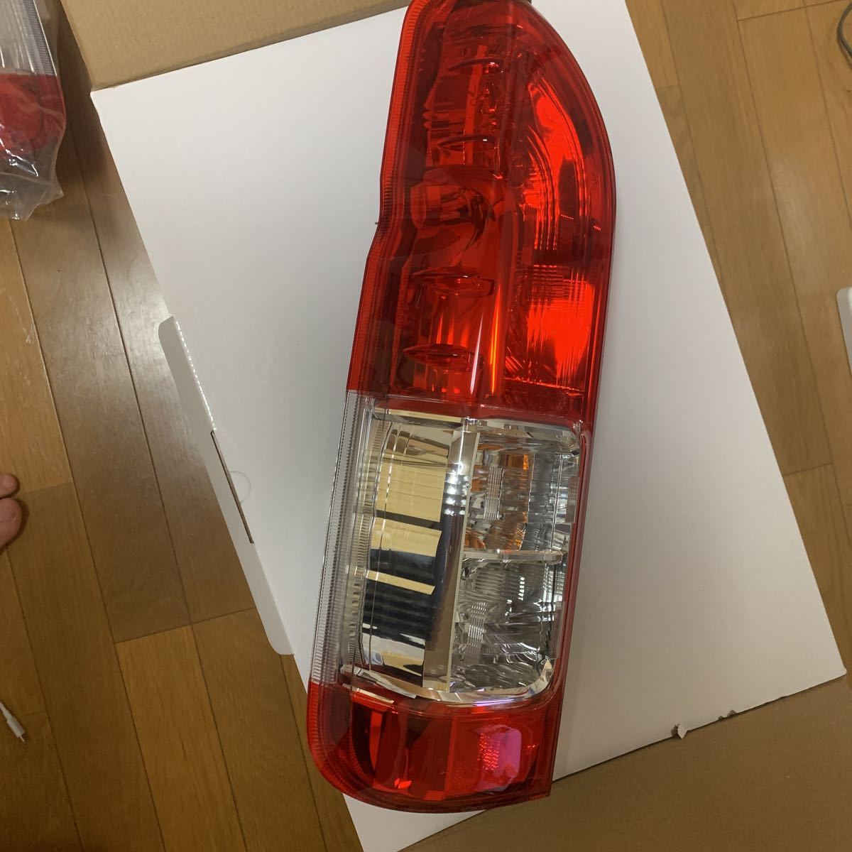 ハイエース7型テールランプ ハイエース 200系 7型 7型純正