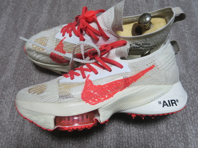 3.1万★良品 2021年モデル NIKE ナイキ エア ズーム テンポ ネクスト% x Off-White Solar Red US8.5 JP26.5cm スニーカー