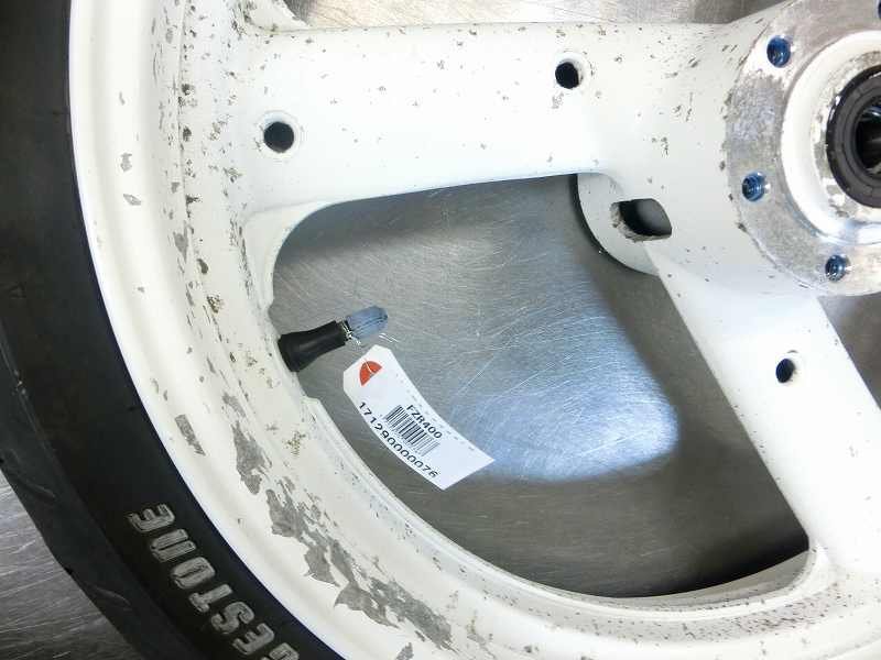 G☆ FZR400 フロントホイール 17x3.00☆C767、1WG、3EN FZR400 1WG 3EN リア17インチ化キット スイングアーム records