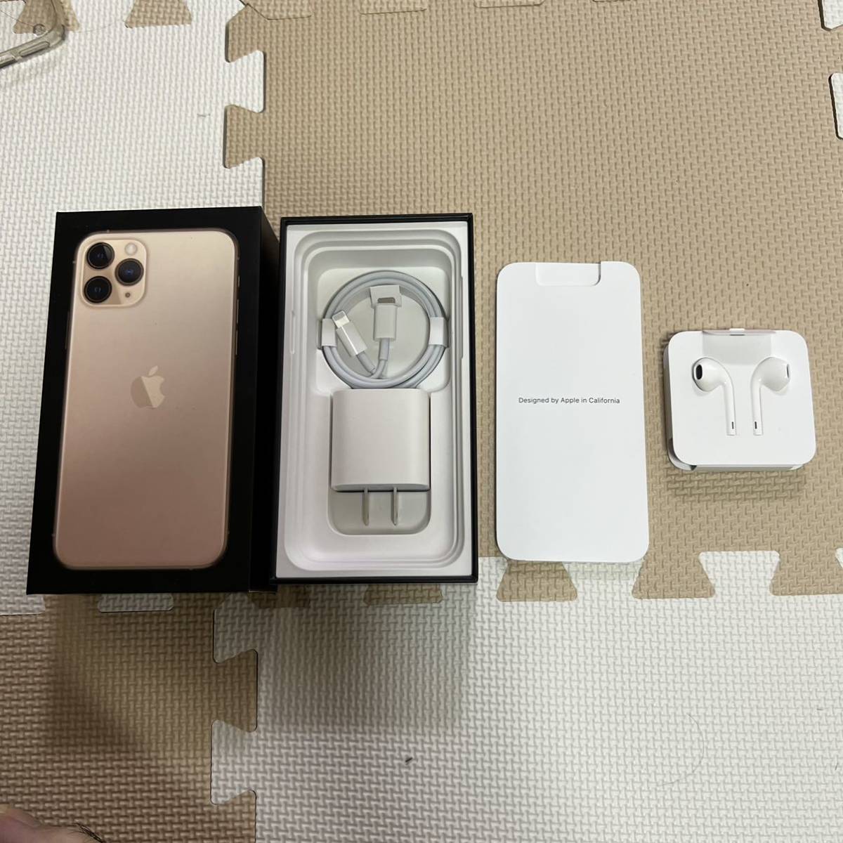 Apple iPhone 11 Pro 256GB ゴールド SIMフリー 新品付属品 箱付き 0 