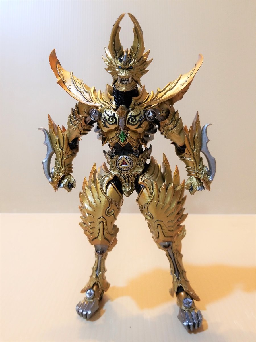 ♪バンダイ 魔戒可動 光覚獣身 ガロ 牙狼 -魔戒ノ花-