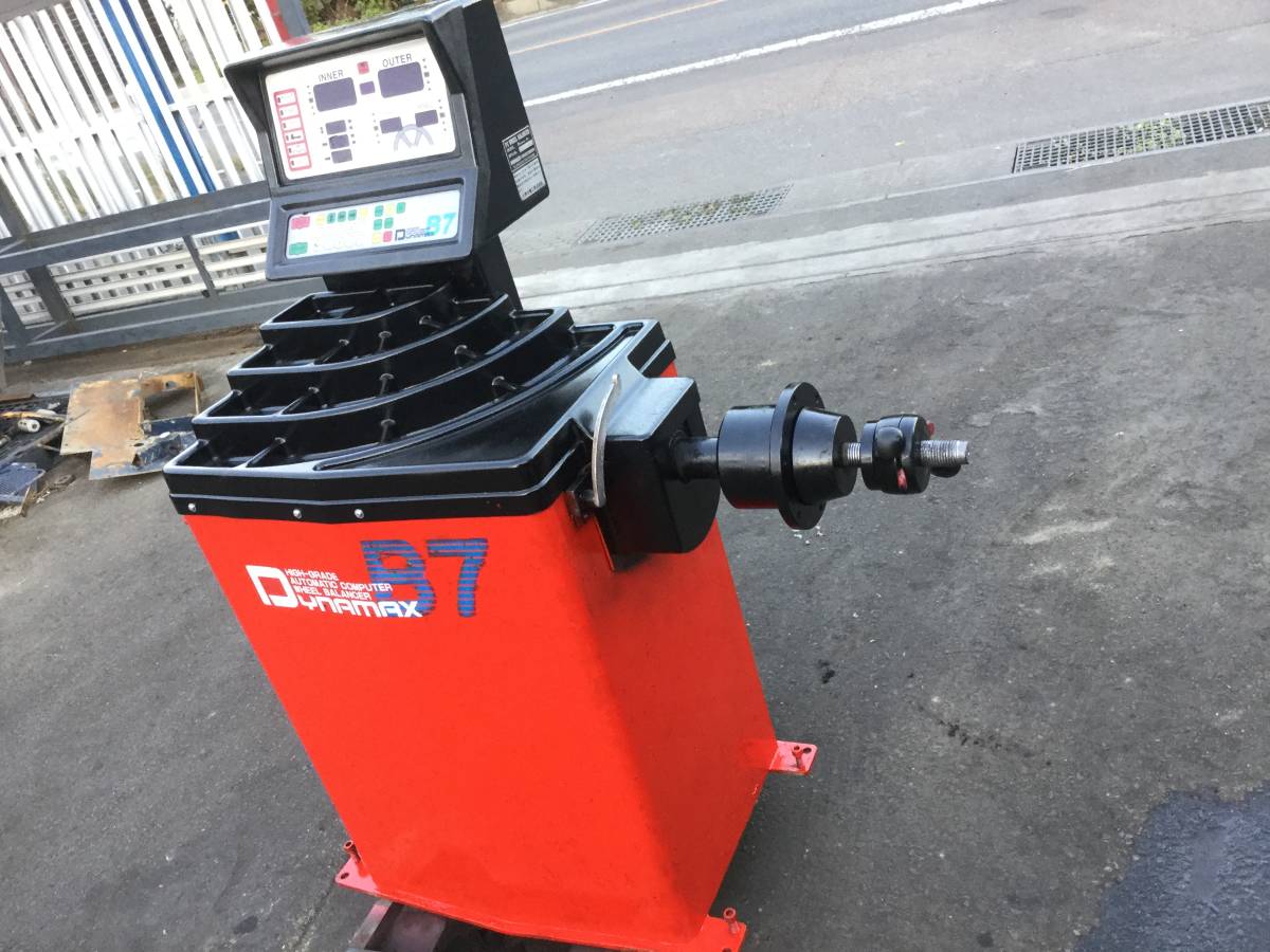 ホイールバランサーDynamax B7 3相200V 中古品
