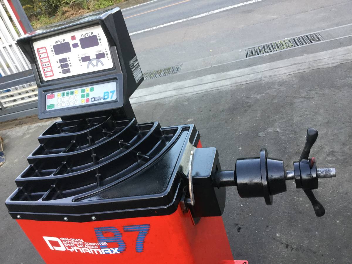 ホイールバランサーDynamax B7 3相200V 中古品