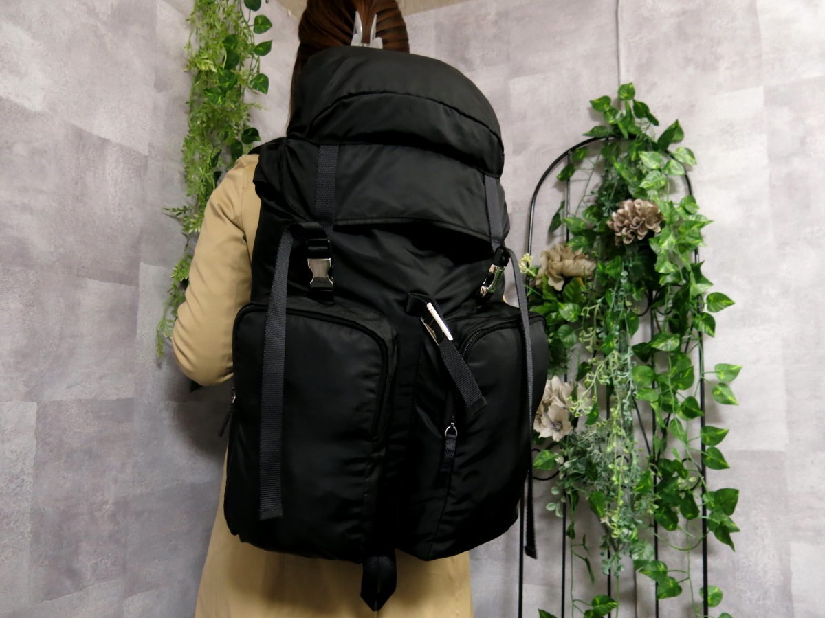 美品○PRADA プラダ○V136○三角プレートロゴ○ポコノ ナイロン 