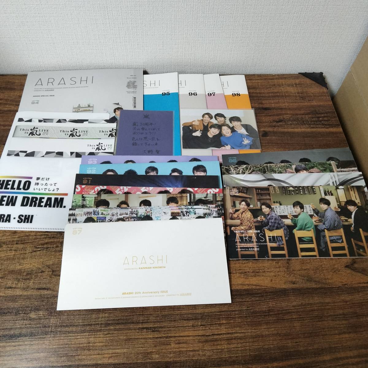 嵐DVDまとめ売り嵐グッズバッグうちわ展覧会グッズお値下げ中