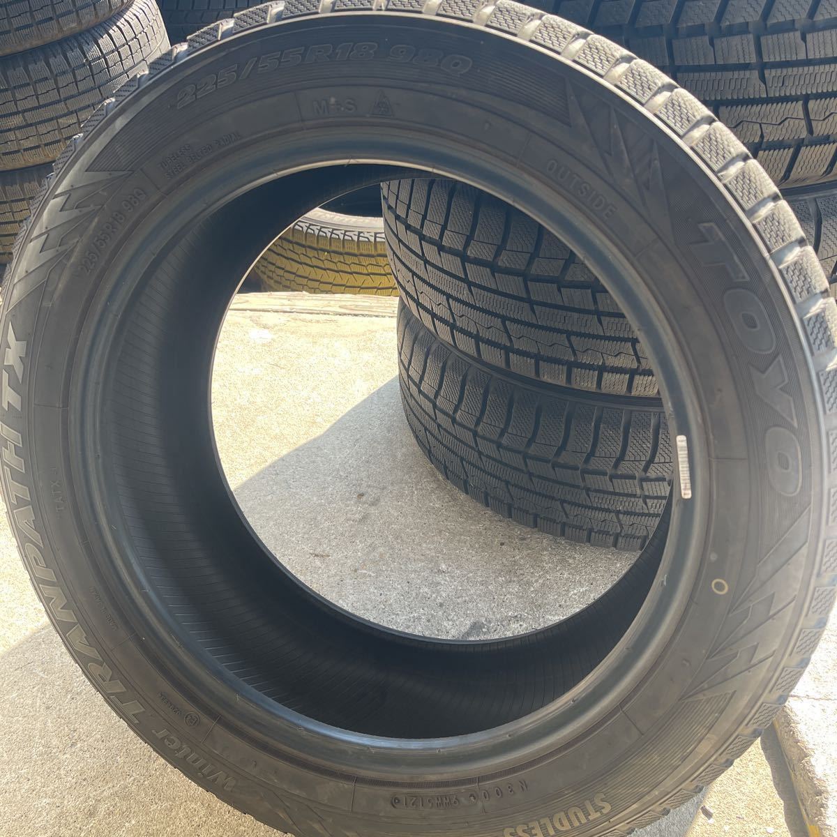 スタッドレス】225/55R18 98Q トーヨー ウィンタートランパス TX TOYO 