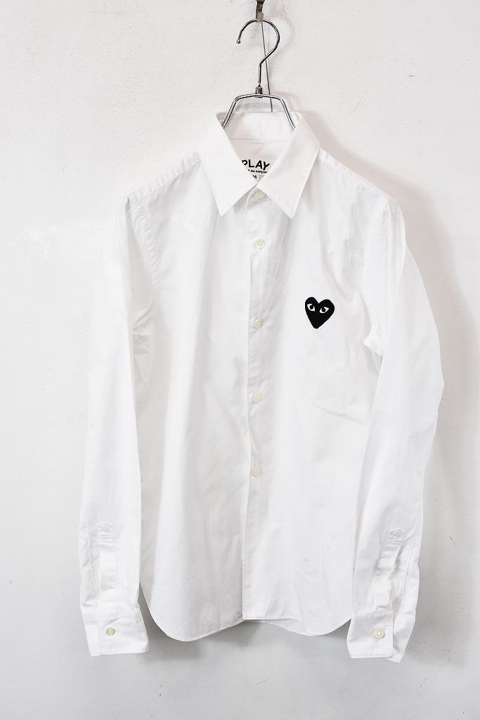 2025，爆買い 6539 COMME des GARCONS コムデギャルソン PLAY ロゴ ワッペン マーク 長袖 シャツ カジュアル 白 M(Mサイズ)｜売買されたオークション情報、yahooの商品情報をアーカイブ公開 - オークファン 長袖シャツ一般