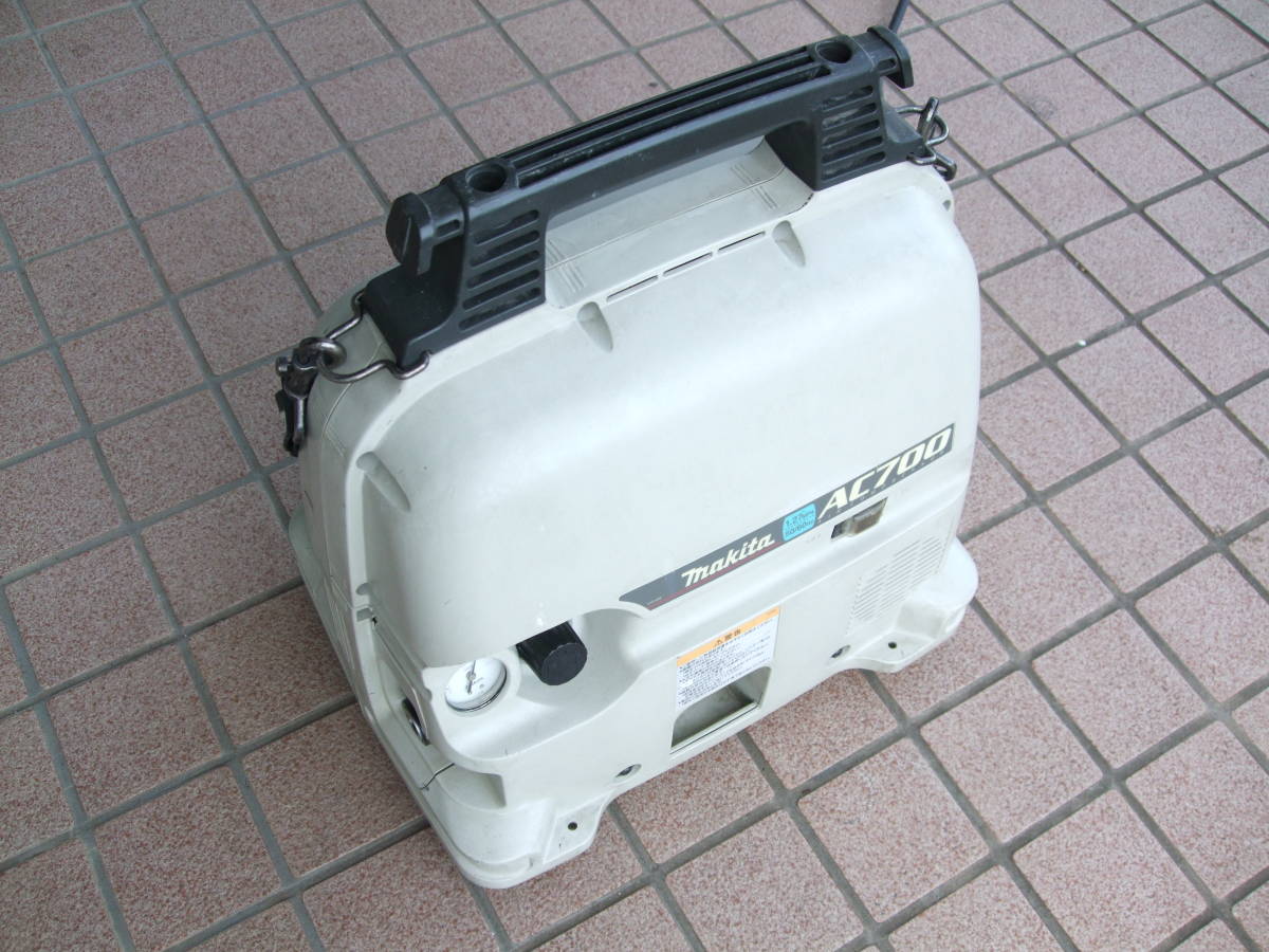 マキタ makita エアーコンプレッサー AC700 稼動品 S/N41946 