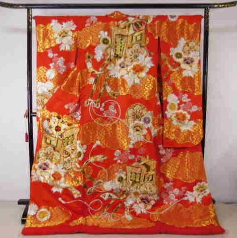 全国無料，得価 128 色打掛 雅な気品を醸しだす御所車模様 花嫁 婚礼 ひまわり(振袖)｜売買されたオークション情報、yahooの商品情報をアーカイブ公開 - オークファン 振袖