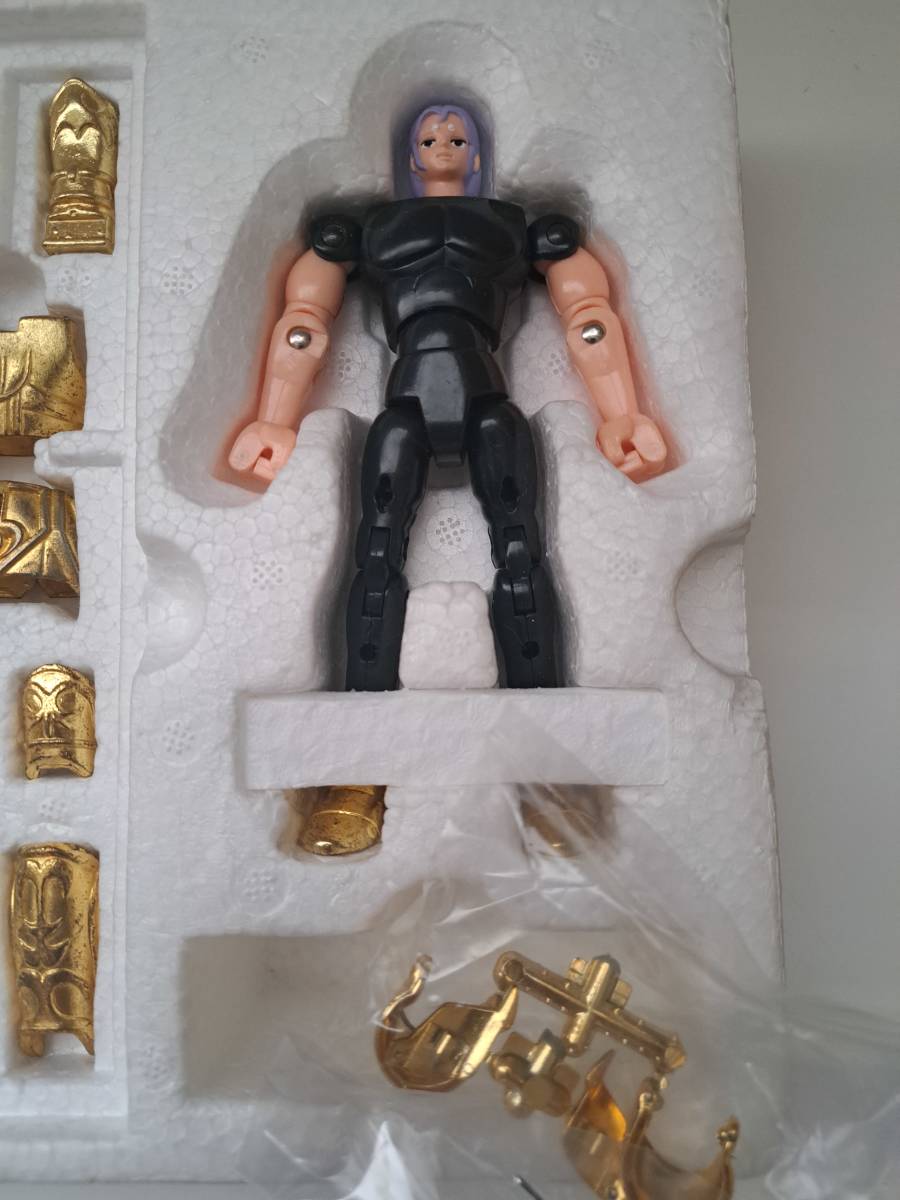 レトロ】 聖闘士星矢 聖闘士聖衣大系 黄金聖衣 牡羊座の聖衣 アリエス
