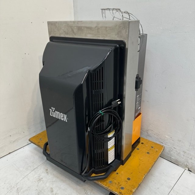 Zumex ジューサー Essential Pro 2019年製 動作確認済 W470xD500xH750 単相100V 業務用/ジュースディスペンサー/生絞りオレンジジュース