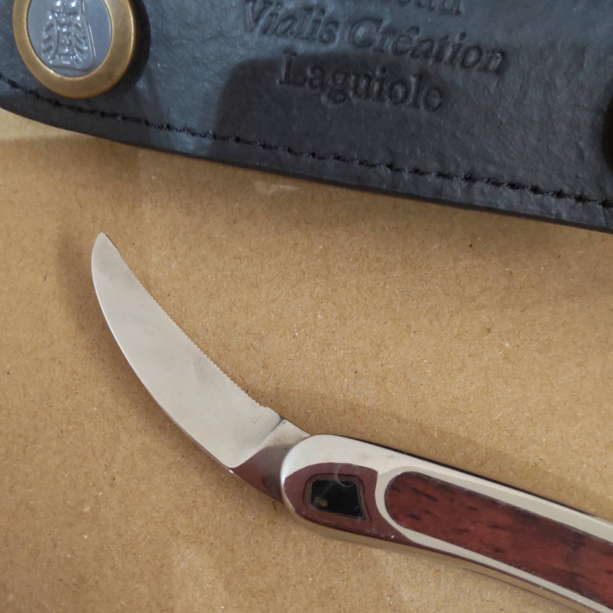 ソムリエナイフ シャトーラギオール LAGUIOLE 専用ケース付 キッチン