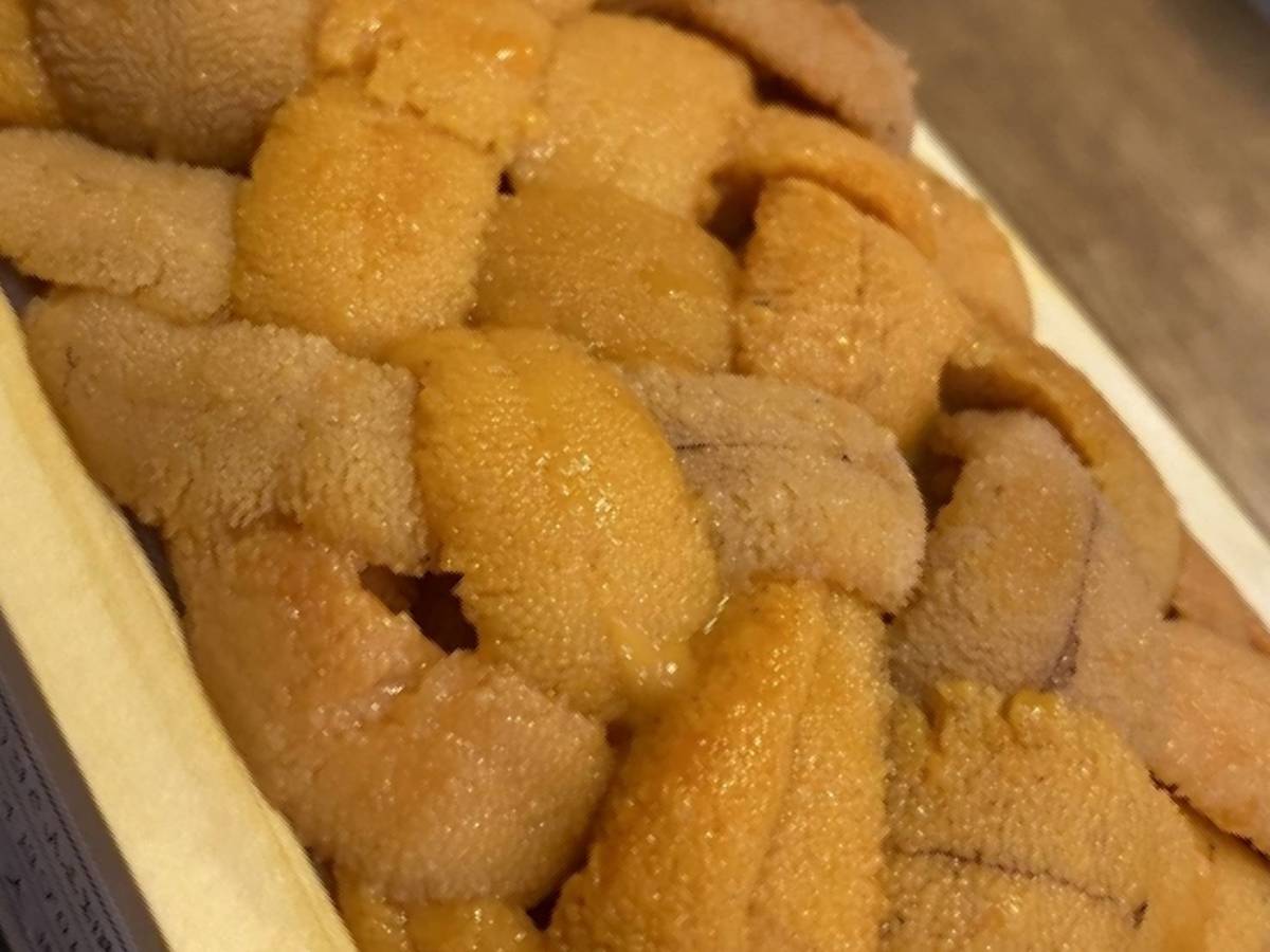 数量限定特選北海道加工特ロシア産木折バフンウニ1枚100g×3枚セット 　発送までにお時間を頂く場合がございます