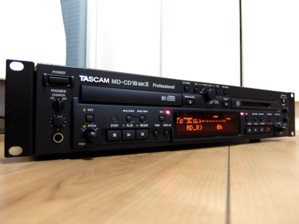 ☆01 TASCAM MD-CD1BMK2 完動極上品 使用時間極少 業務用MDLP/CD