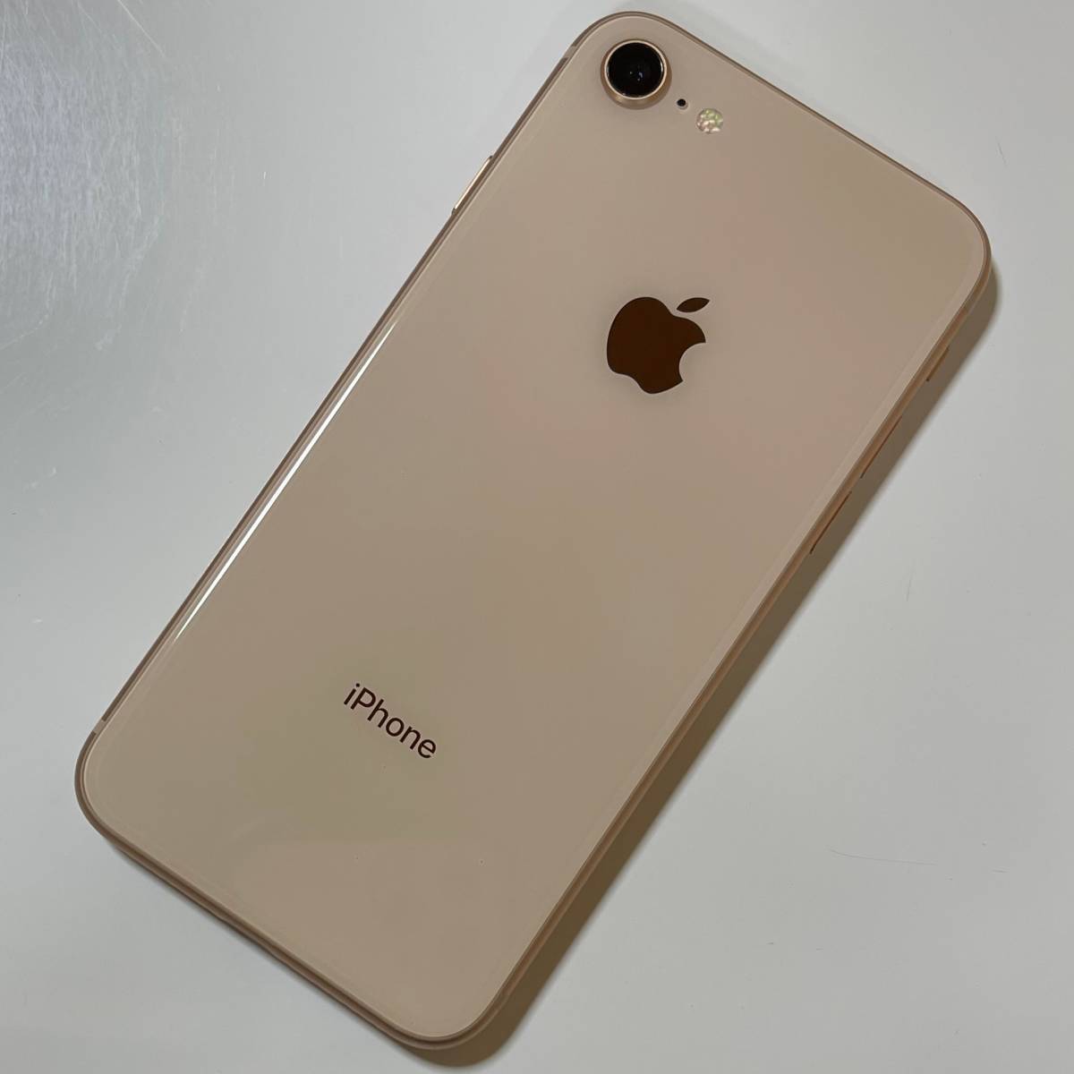 SIMフリー iPhone 8 ゴールド 64GB NQ7A2J/A バッテリー最大容量85