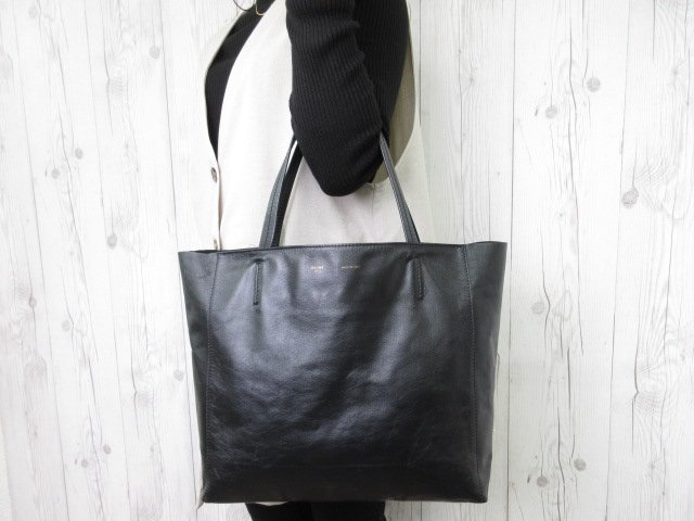 セリーヌホリゾンタルカバトートバッグ黒A4収納＆肩掛け可能