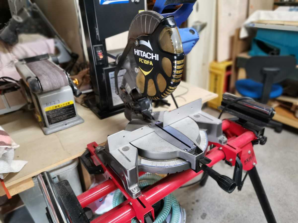 Hikoki 卓上丸のこ FC10FA