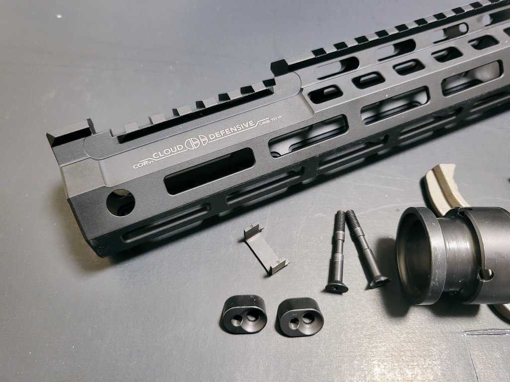 お得，安い Cloud Defensive COR V1 スタイル 9.5インチ ハンドガード LMT M4 GBB PTW GEISSELE VFC KAC BCM MCX MPX MWS NOVESKE CO2 鍛造 GHK WA BAD(パーツ)｜売買されたオークション情報、yahooの商品情報をアーカイブ公開 - オー パーツ
