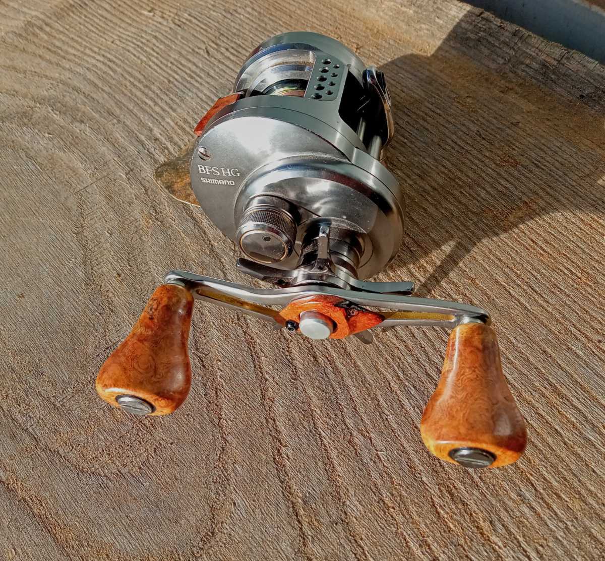 花梨ノブ　シマノ　ダイワ　ハンドルノブ　リールノブ　ベイト　ダブル　紅白 花梨ノブ シマノ ダイワ ベイト ハンドルノブ リールノブ ダブル 花梨