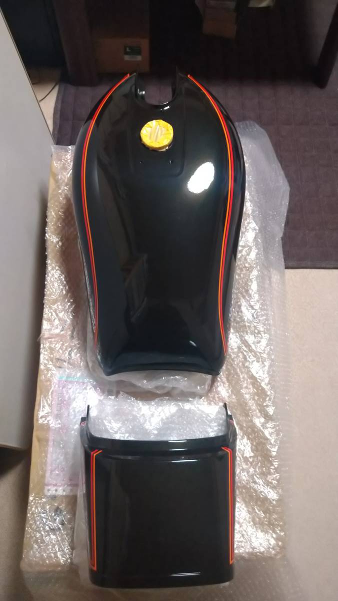 GS400 gs400 オリーブグリーン外装 タンクテール (スズキ用)｜売買され