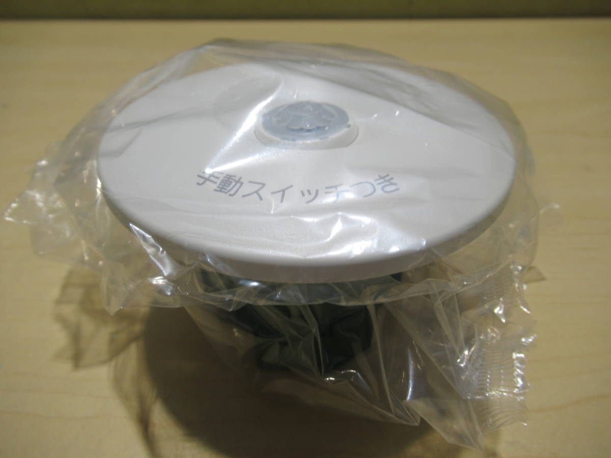NS112304　未使用　Panasonic　トイレ天井取付　熱線センサ付自動スイッチ　WTK2604　明るさセンサ付　換気扇連動用　個数あり