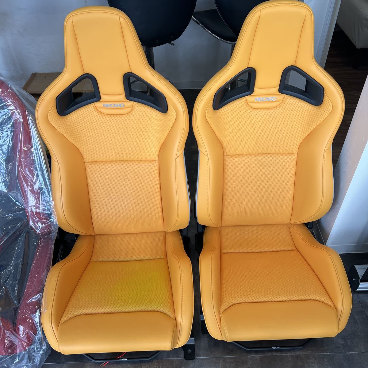 数量限定，爆買い レカロシート RECARO SPORTSTER 左右セット 黄色限定カラー 品(本体)｜売買されたオークション情報、yahooの商品情報をアーカイブ公開 - オークファン 本体