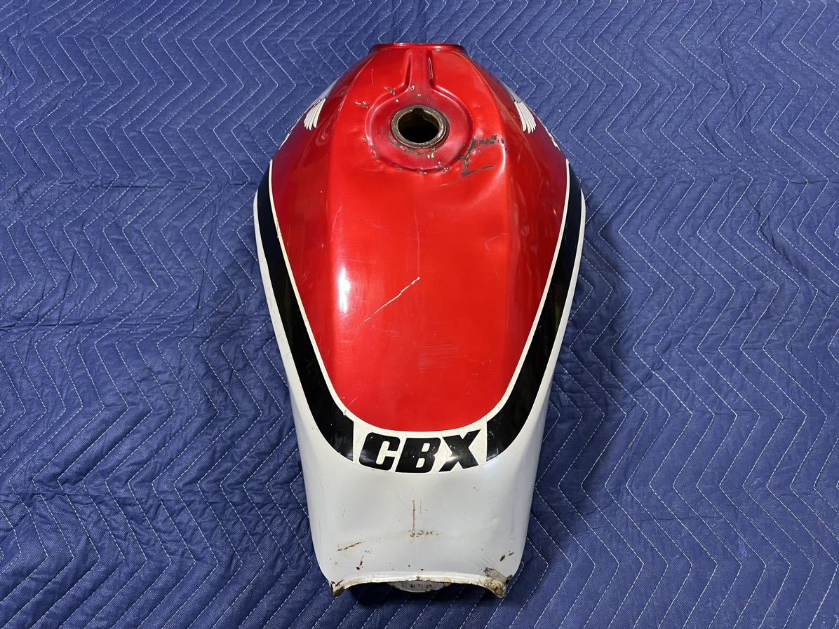 CBX400F.純正タンク.塗り替え無し.ガソリンタンク.当時物.赤白外装