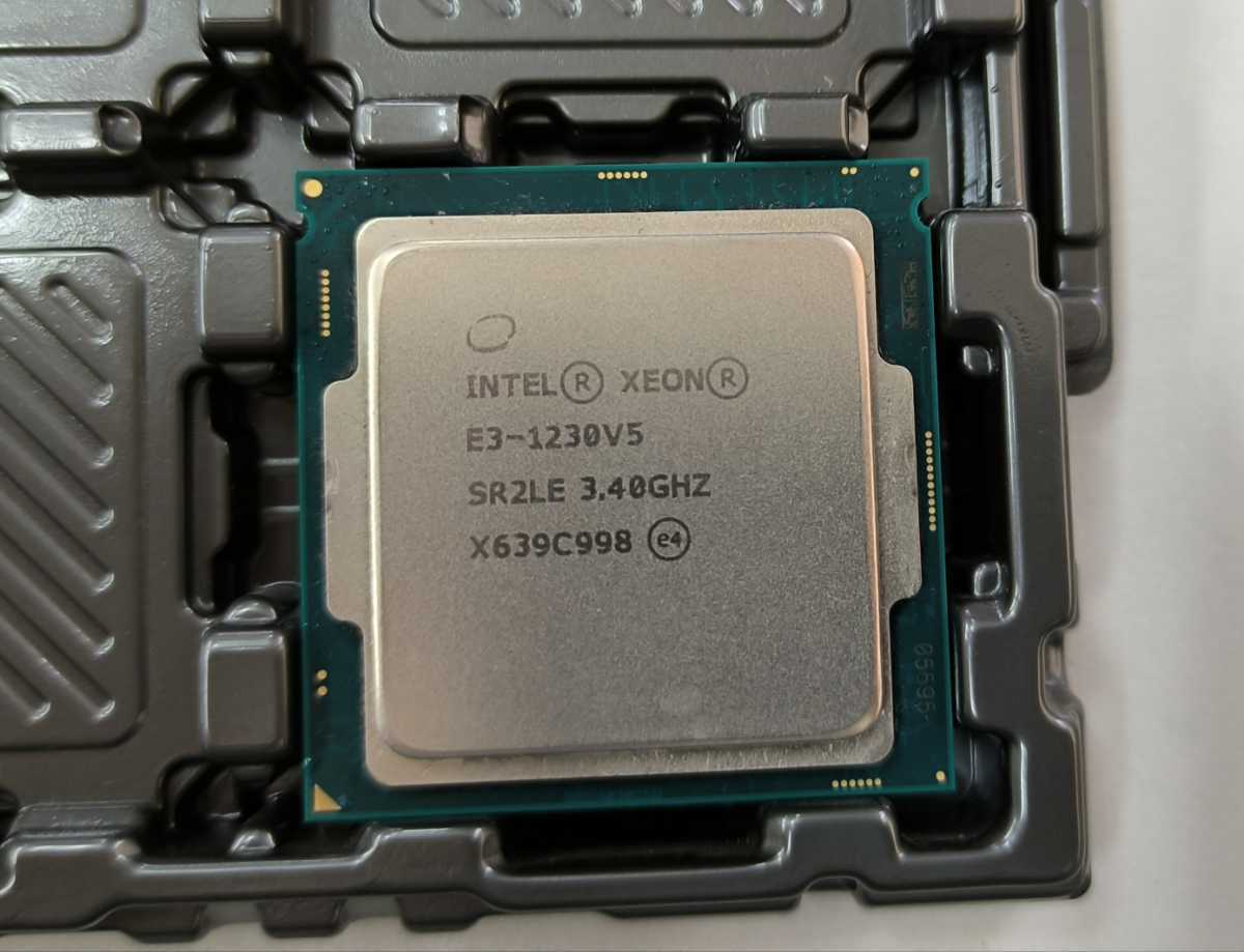 Skylake 　Xeon E3-1230V5 　3.40GHz～3.80GHz 　4コア/8スレッド　SR2LE　LGA1151