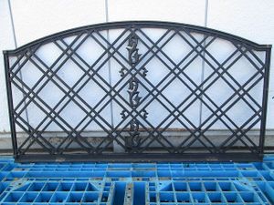 アルミ柵の値段と価格推移は 1件の売買情報を集計したアルミ柵の価格や価値の推移データを公開