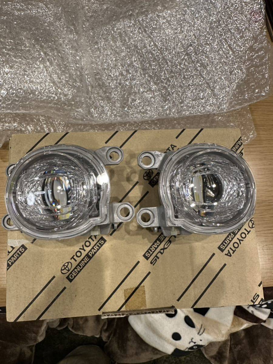【HOT，品質保証】 フォグランプ LEDフォグランプ トヨタ純正 新車外し(トヨタ用)｜売買されたオークション情報、yahooの商品情報をアーカイブ公開 - オークファン 純正品