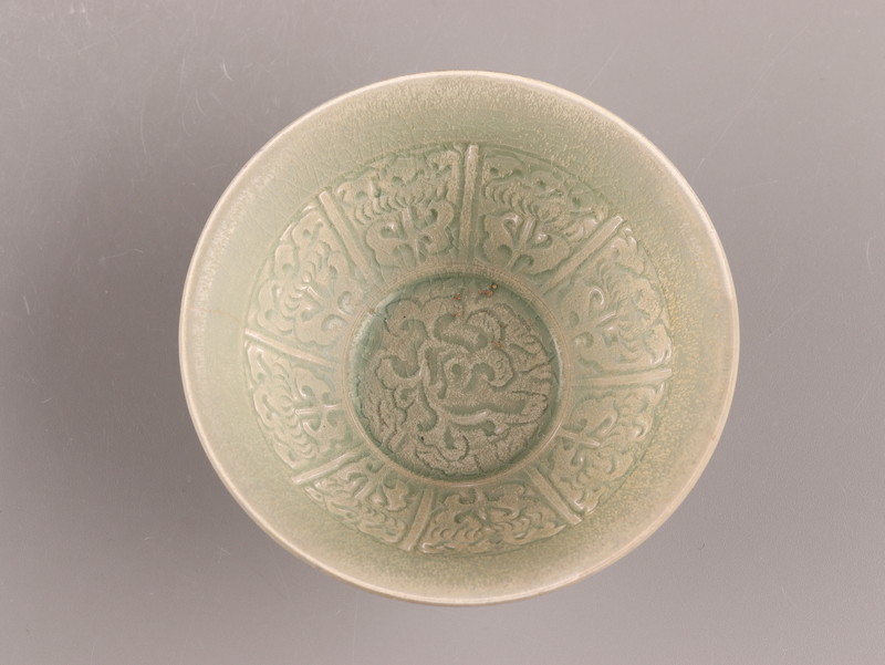 中国古玩 唐物 宋代 青磁 陰刻文 茶碗 時代物 極上品 初だし品 Z135