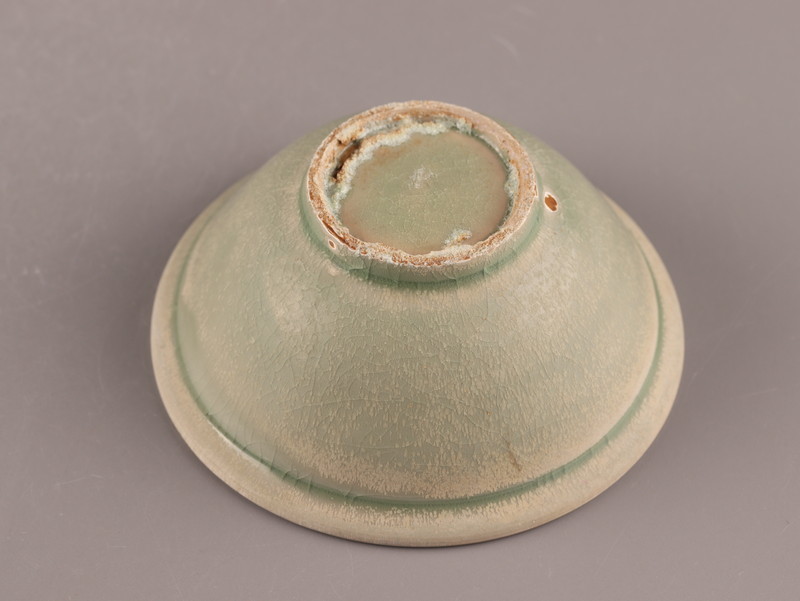 中国古玩 唐物 宋代 青磁 陰刻文 茶碗 時代物 極上品 初だし品 Z135