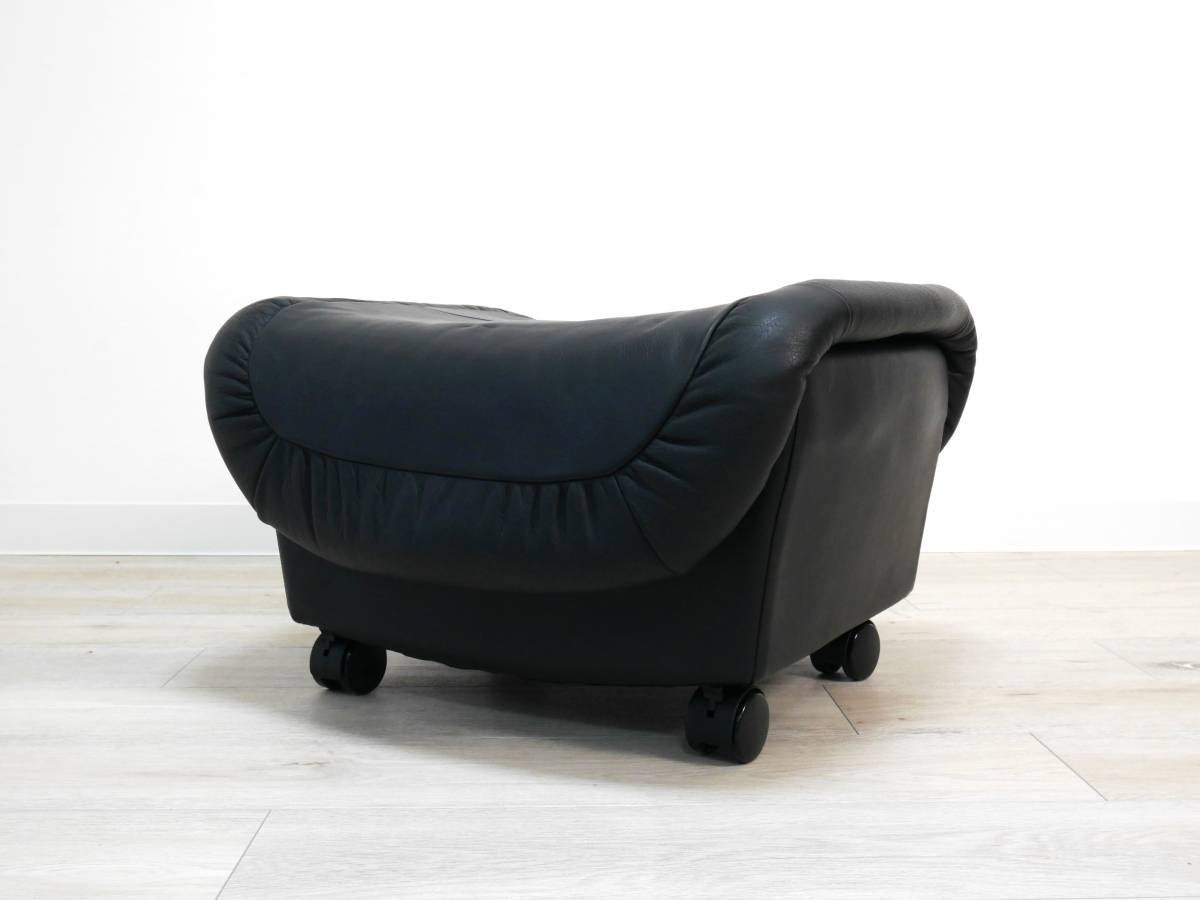 karimoku 黒いレザーオットマン