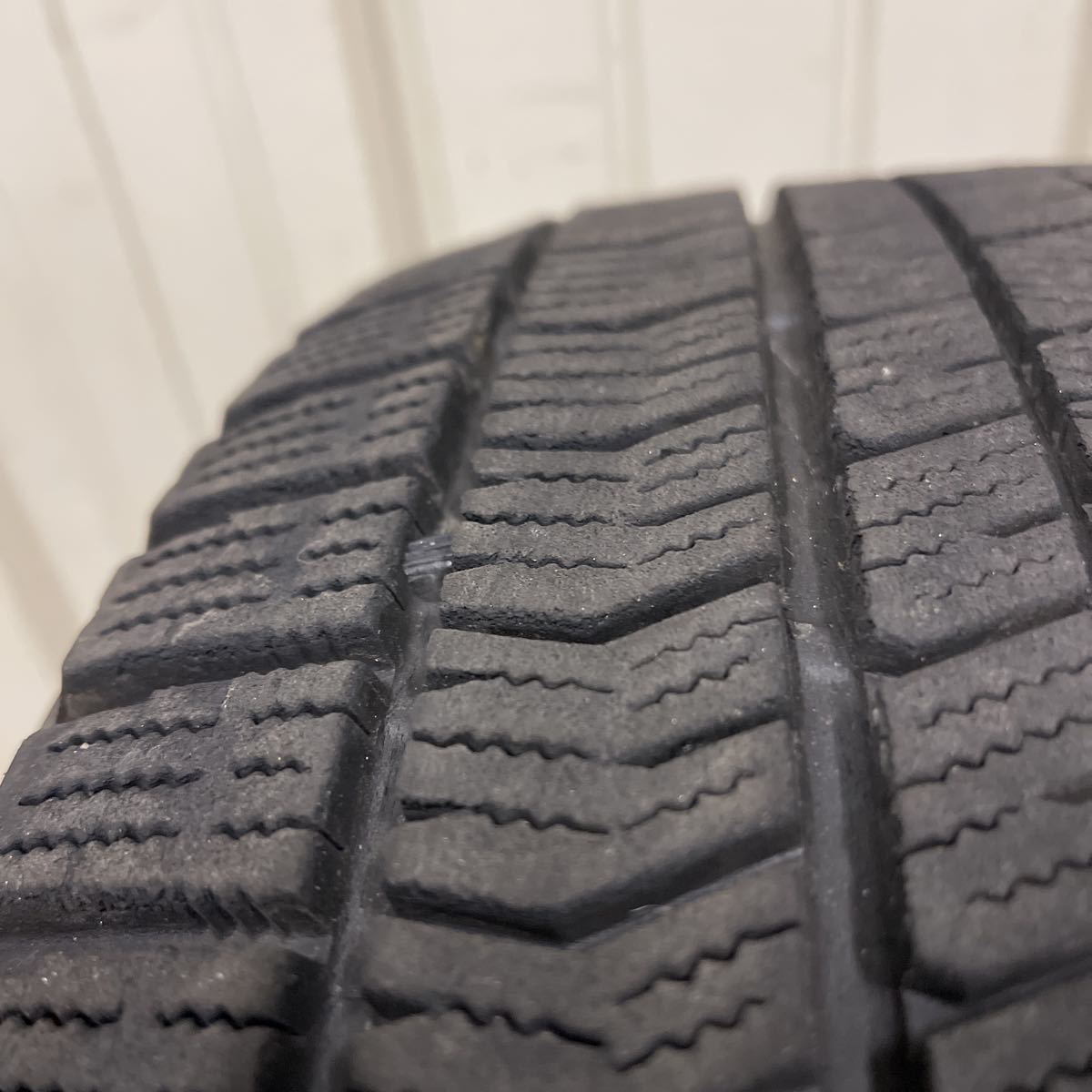 中古スタッドレスタイヤ4本セット 225/50R17 ブリヂストン BLIZZAK