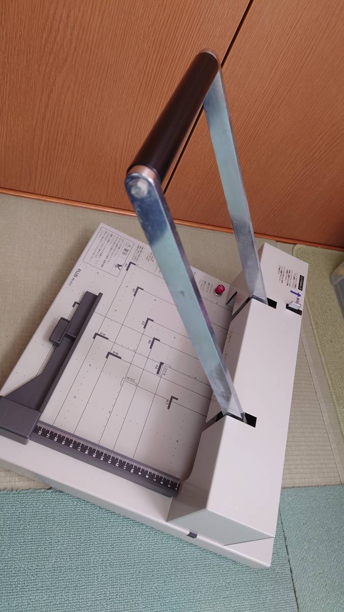PLUS プラス PK-513 手動裁断機 ペーパーカッター □jh 断裁機 PLUS 