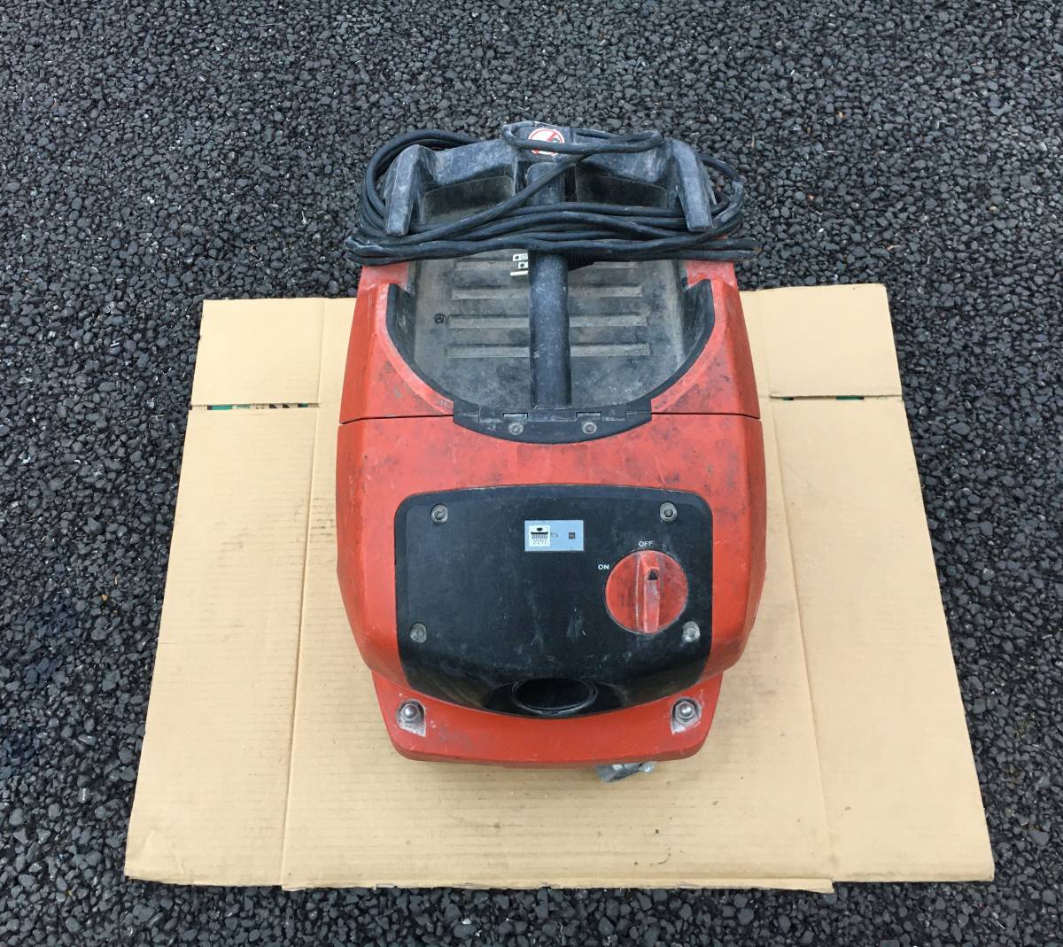 大特価！！！ ☆値下げ37000円☆ VC20-U HILTI ヒルティ ユニバーサル
