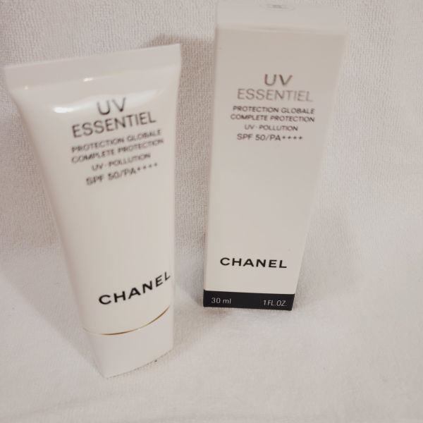 エサンシエル UV シャネル コンプリート ⁄ | CHANELのリアルな口コミ 