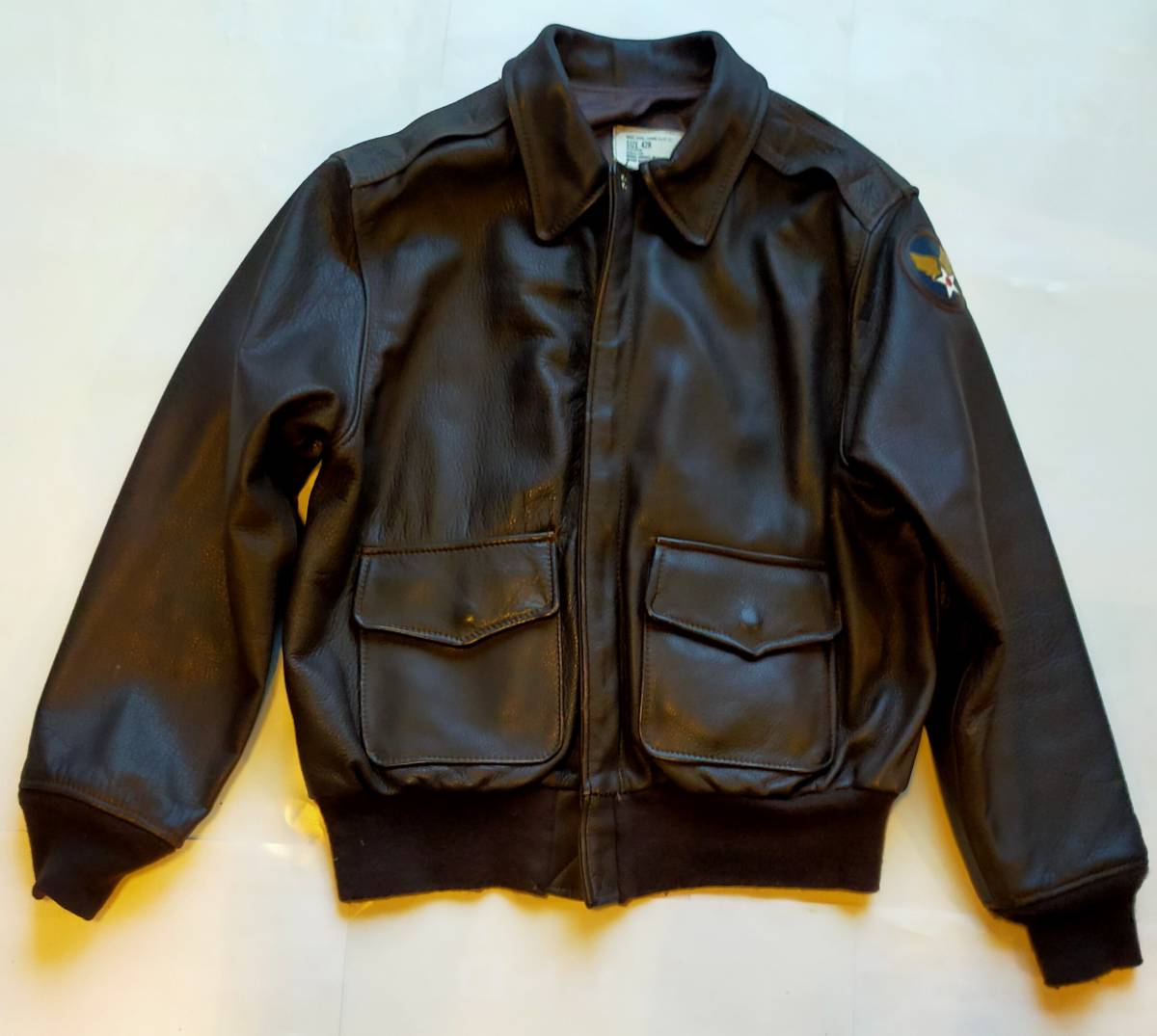 驚きの破格値，限定SALE オーチャード 米空軍 92年 A-2 フライトジャケット 官給品 42R 山羊革 革パッチと襟元フックはカスタム(XLサイズ以上)｜売買されたオークション情報、yahooの商品情報をアーカイブ公開 - オーク XLサイズ以上