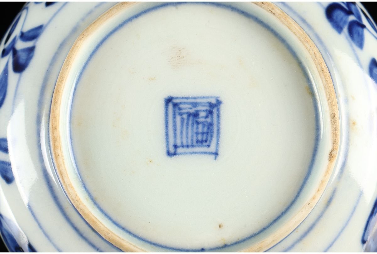 古伊万里 染付 渦福 江戸中期 URA]伊万里染付色絵花草文八角皿20客⁄4