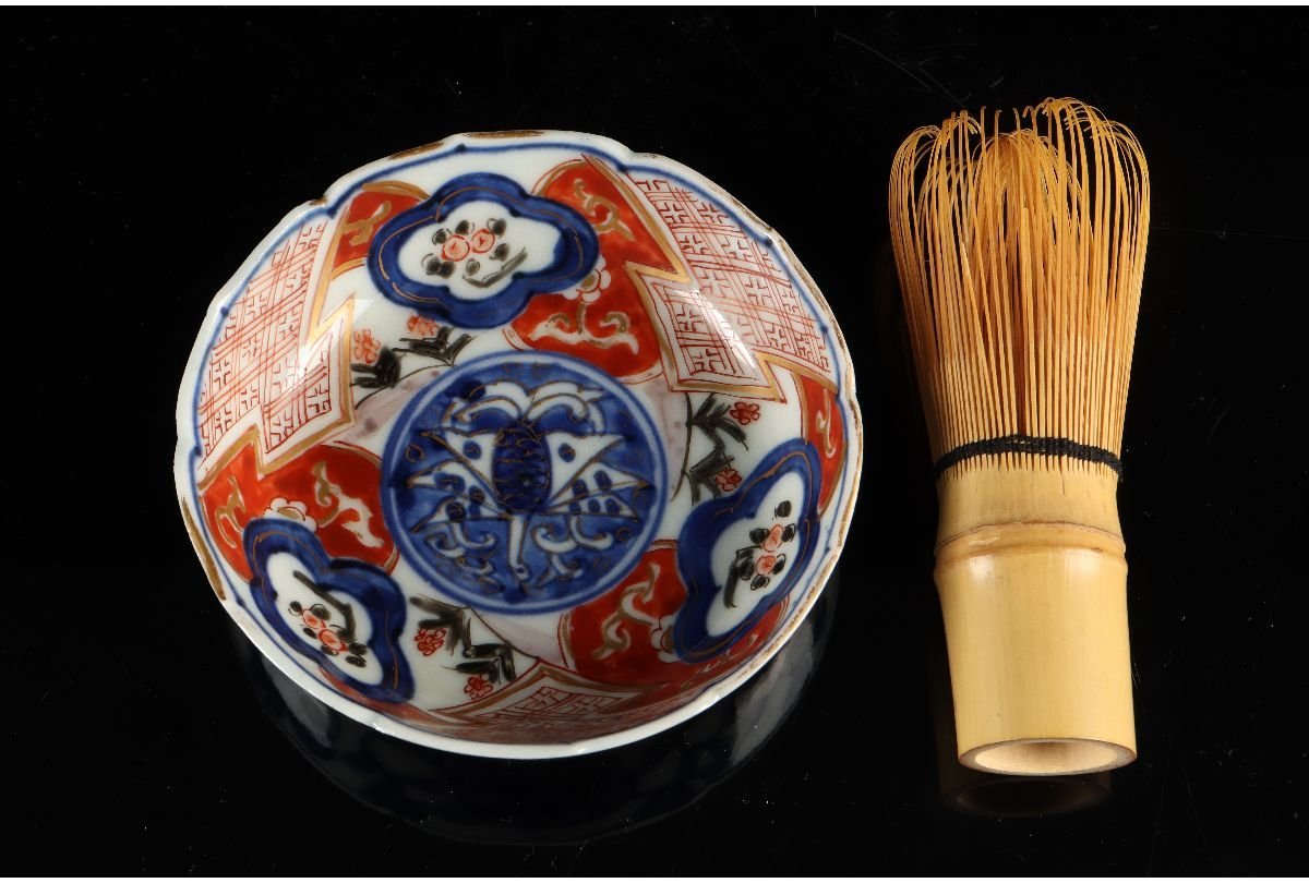 古伊万里 染付 渦福 江戸中期 URA]伊万里染付色絵花草文八角皿20客⁄4