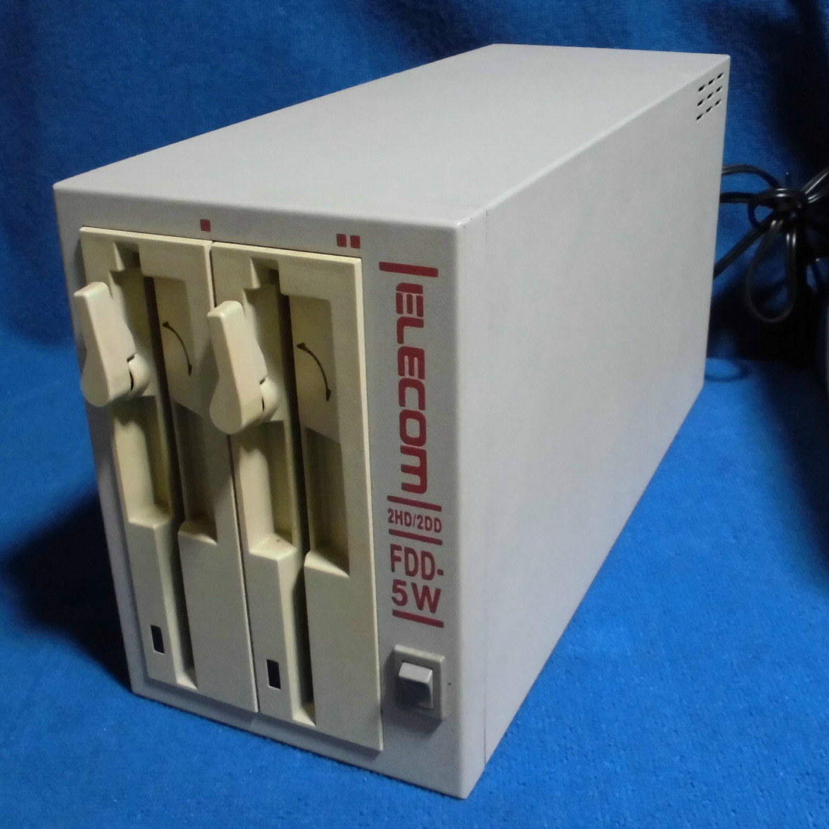 べじ太】ELECOM FDD-5W 5インチ外付けFDD ジャンク（故障品） エレコム  